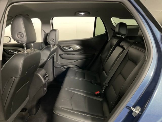 Used 2024 GMC Terrain SLT image 33