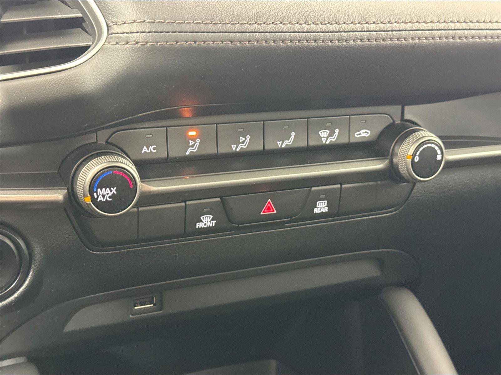 Used 2020 MAZDA MAZDA3 4DR FWD image 23