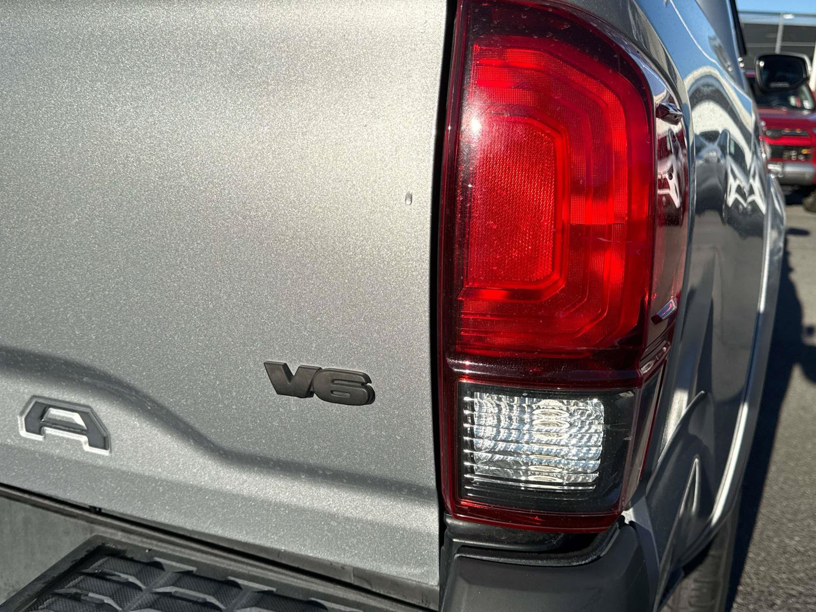 Used 2019 Toyota Tacoma SR5 RWD image 19