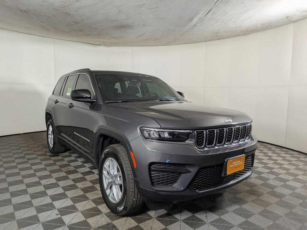Certified 2025 Jeep Grand Cherokee Laredo X AWD/4WD image 6