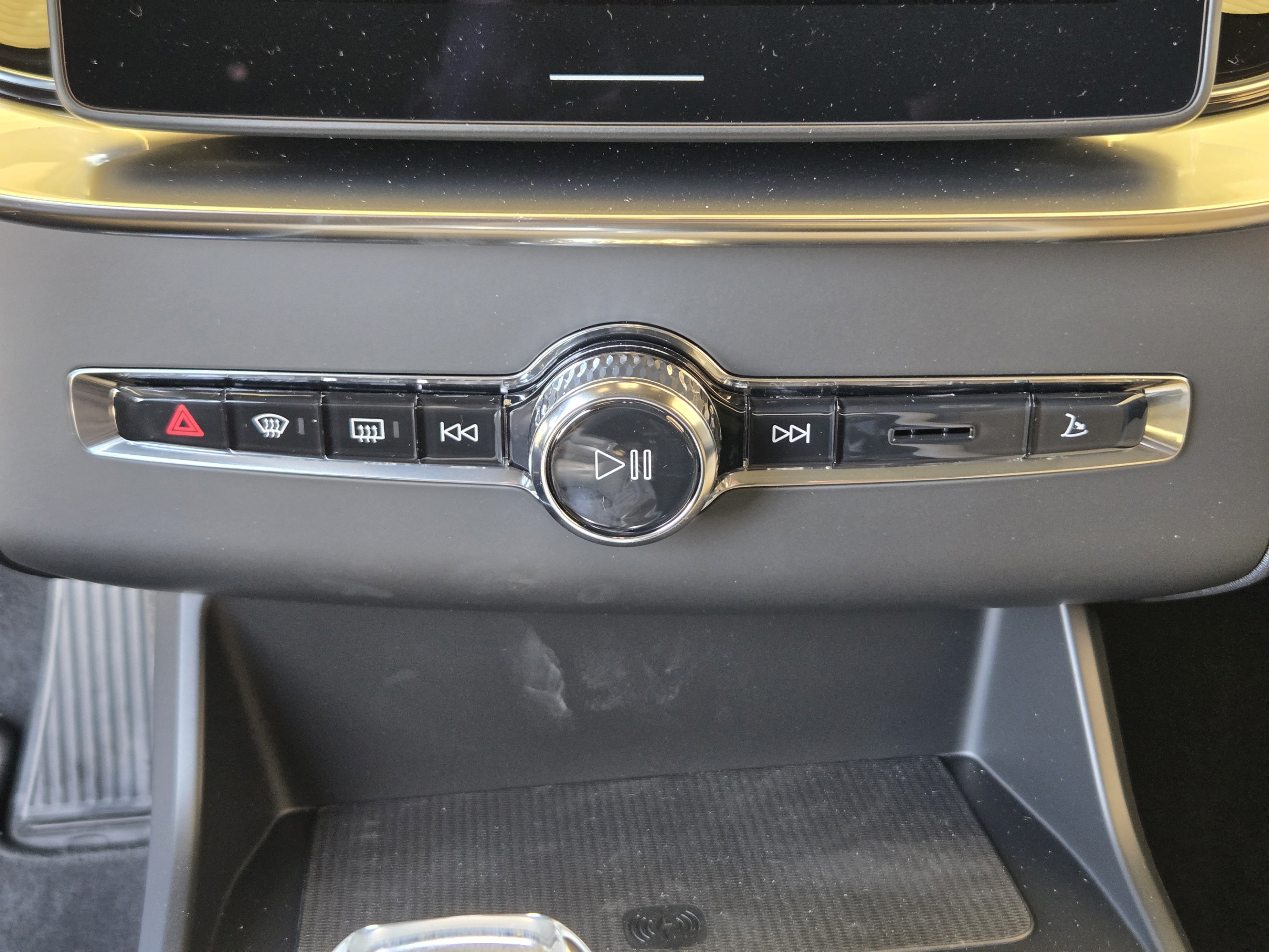 New 2026 Volvo XC90 B5 Core AWD/4WD image 15