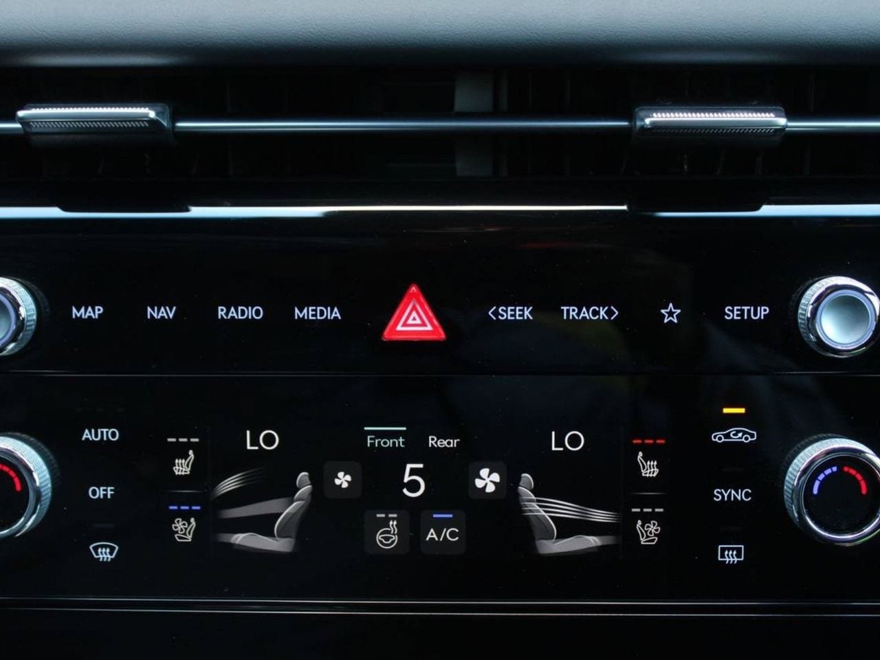 Used 2025 Genesis G80 3.5T Sport AWD/4WD image 37