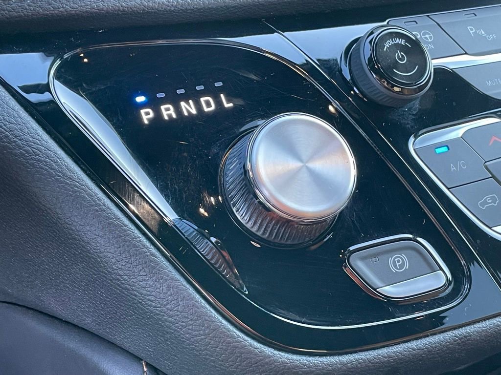 Used 2023 Chrysler Pacifica Pinnacle image 18