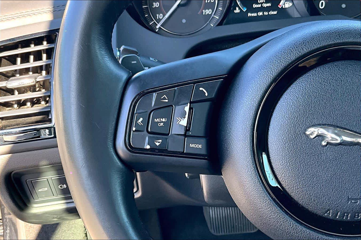 Used 2016 Jaguar F-TYPE Coupe image 20