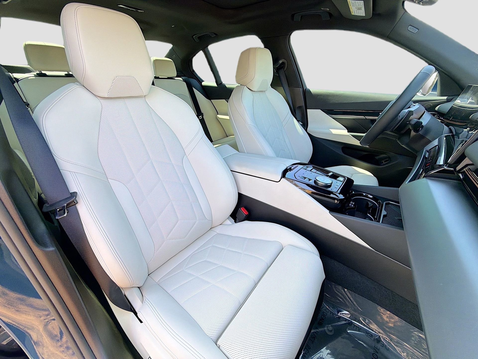 Used 2025 BMW 530i 530i w/ M Sport Package image 17