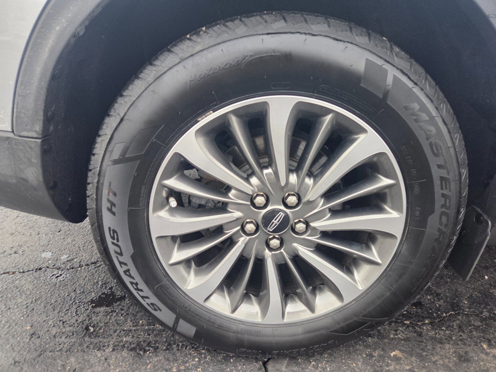 Used 2020 Lincoln Nautilus Premier w/ Equipment Group 101A image 22