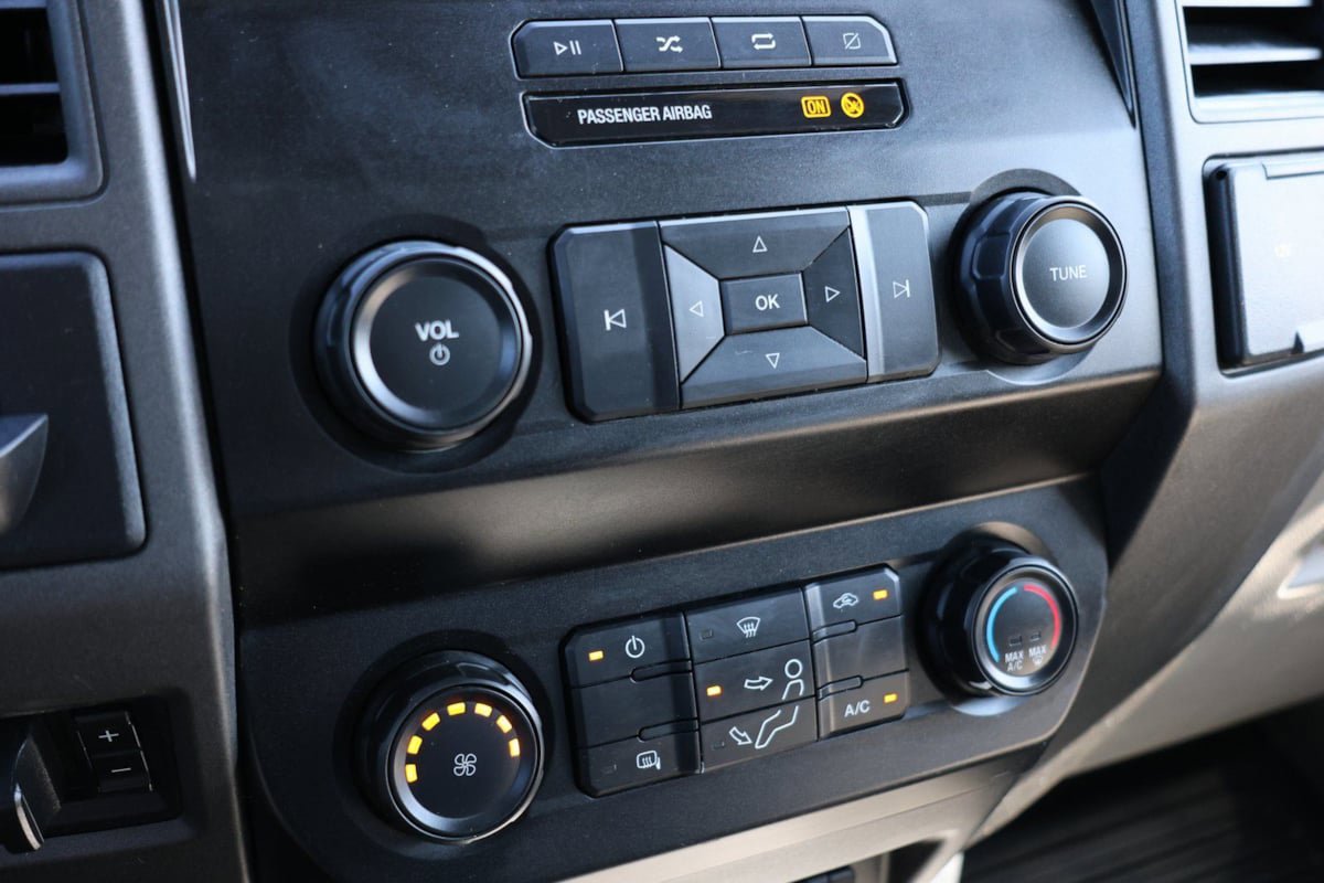 Used 2022 Ford F550 2WD Regular Cab Super Duty image 22
