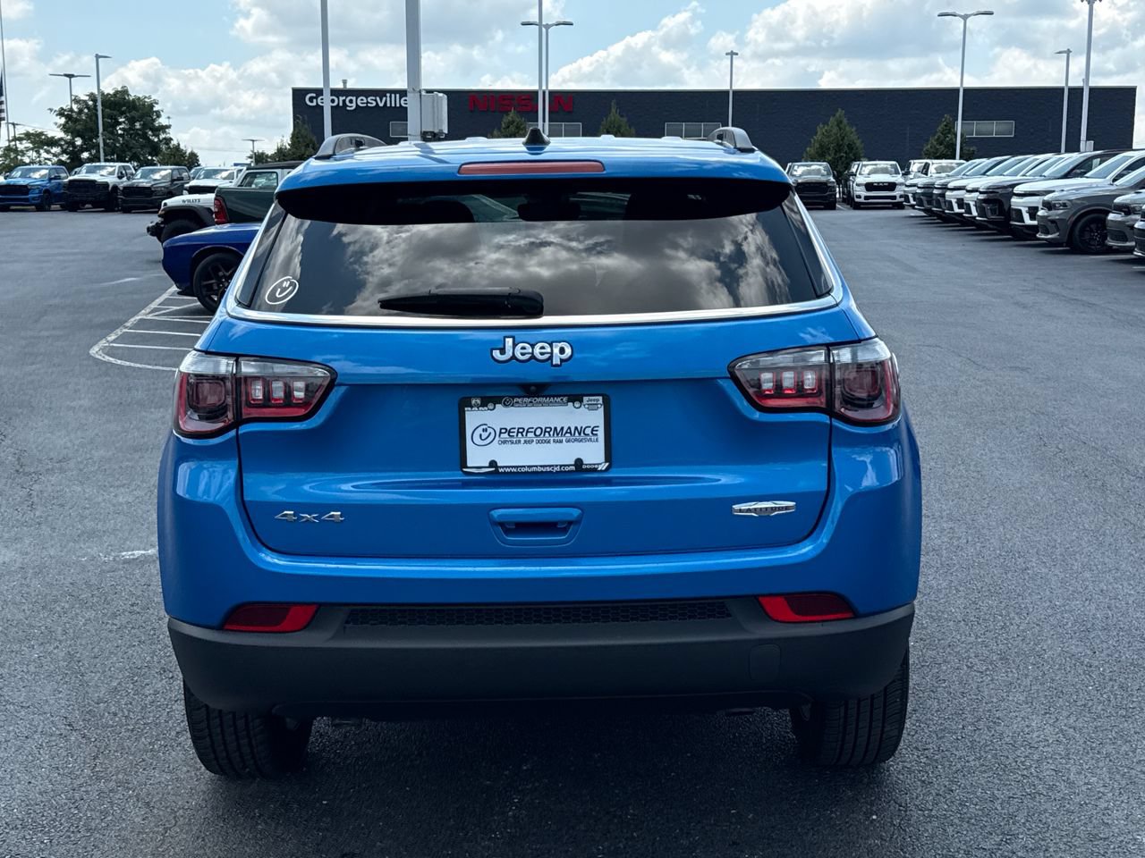 Used 2024 Jeep Compass Latitude AWD/4WD image 4