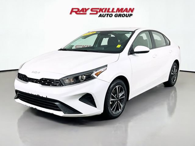 Used 2024 Kia Forte LXS image 3