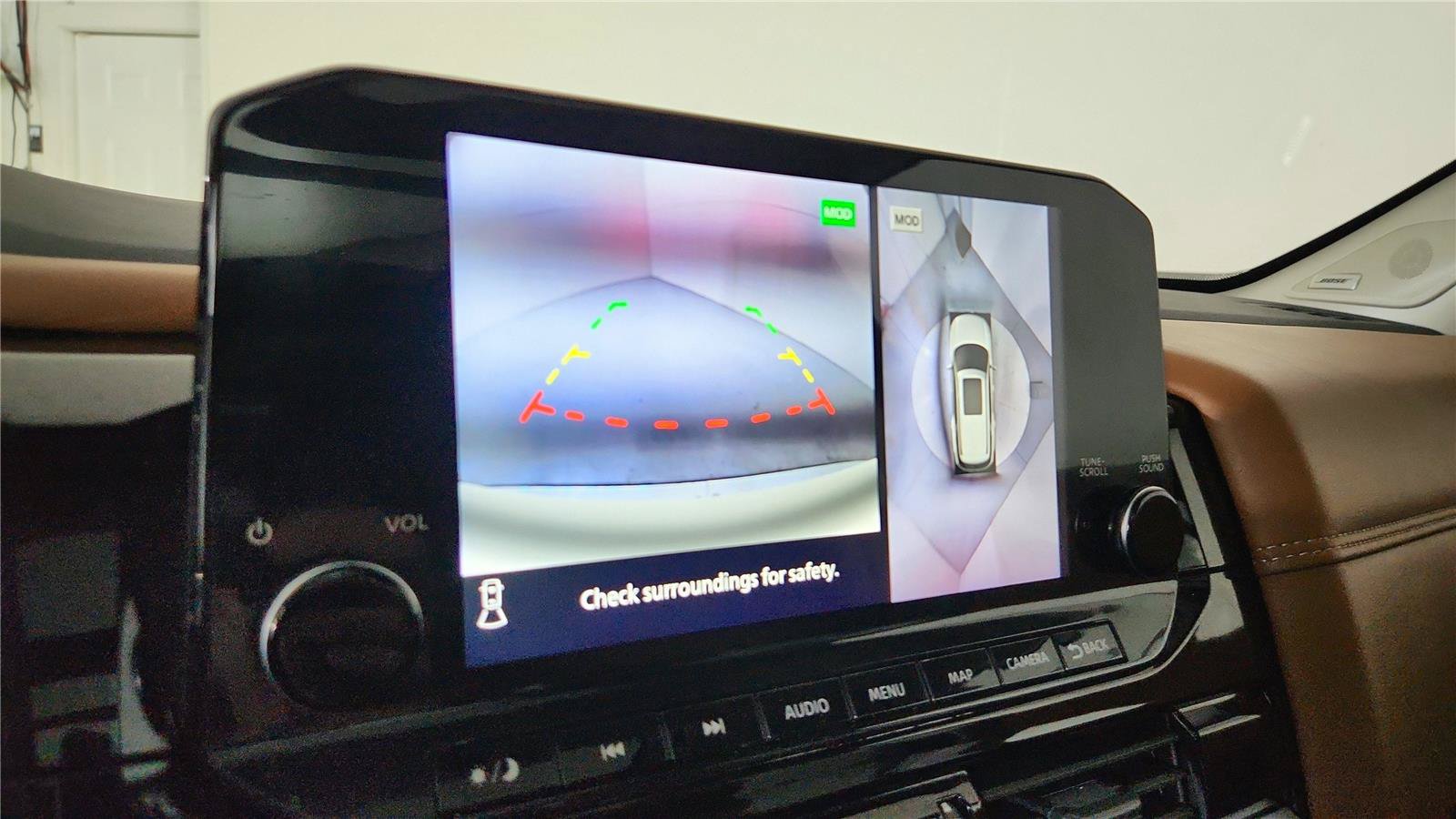 Used 2024 Nissan Pathfinder Platinum FWD image 31