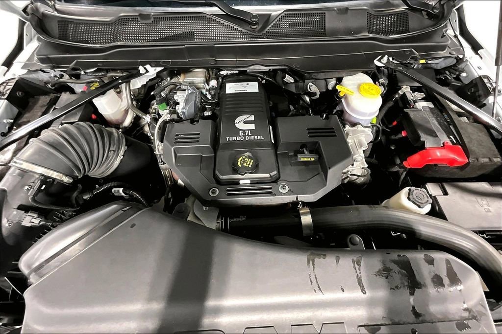 Used 2024 RAM 3500 Limited image 12