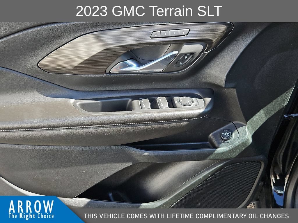 Used 2023 GMC Terrain SLT FWD image 21