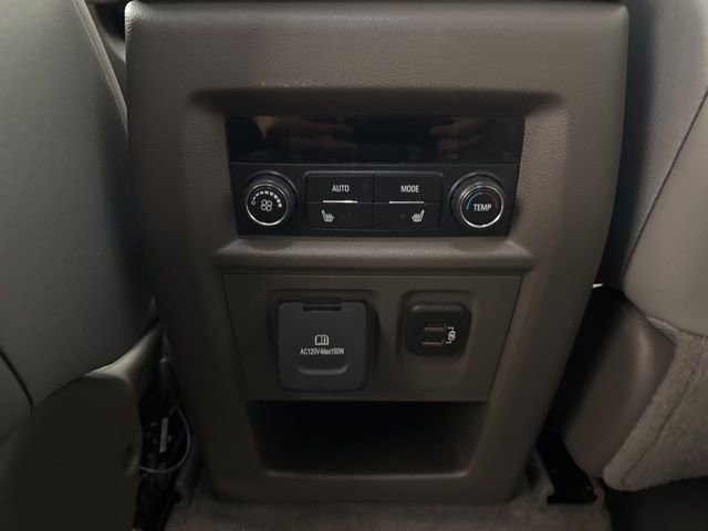 Used 2021 Chevrolet Traverse Premier image 17