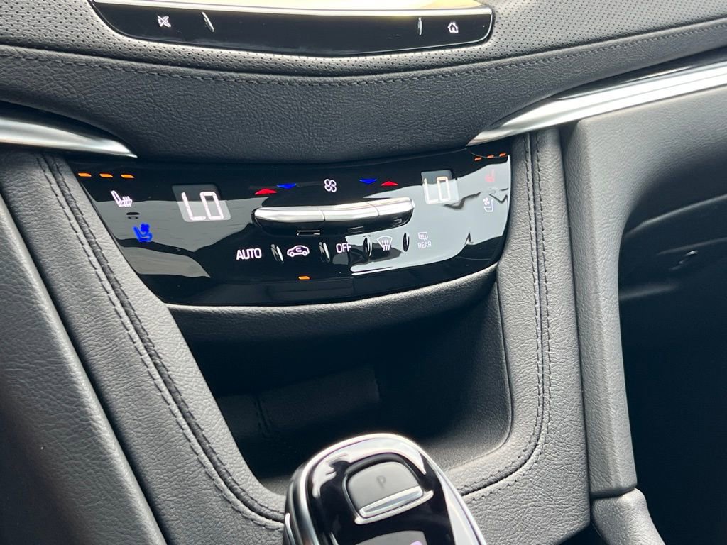 Used 2025 Cadillac XT5 Premium Luxury w/ Technology Package image 45