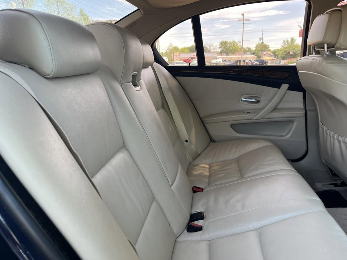 Used 2008 BMW 528xi Sedan image 26