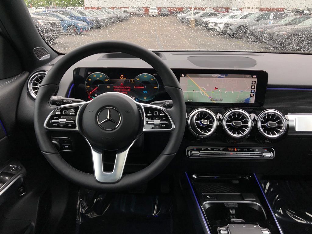 New 2023 Mercedes-Benz EQB 300 4MATIC image 9