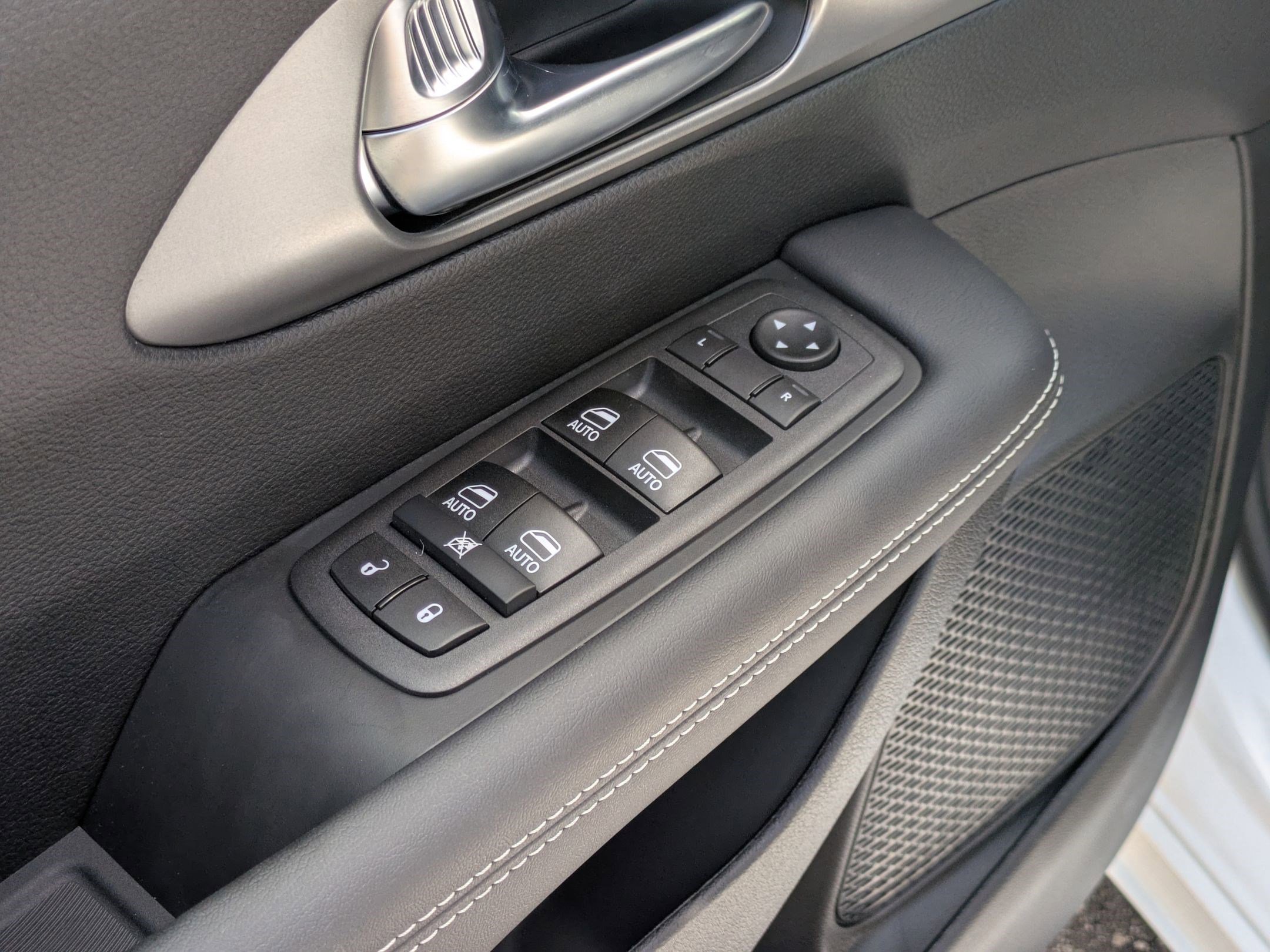 New 2026 Chrysler Pacifica Select image 15