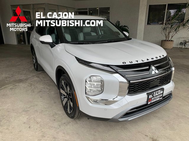 New 2025 Mitsubishi Outlander SE image 1