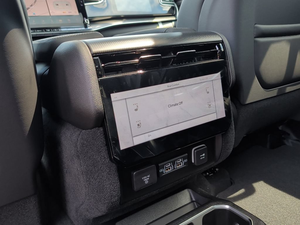 New 2026 Jeep Grand Wagoneer Summit AWD/4WD image 38