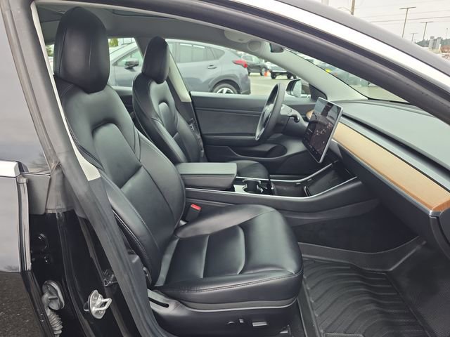 Used 2020 Tesla Model 3 Standard Range Plus image 13