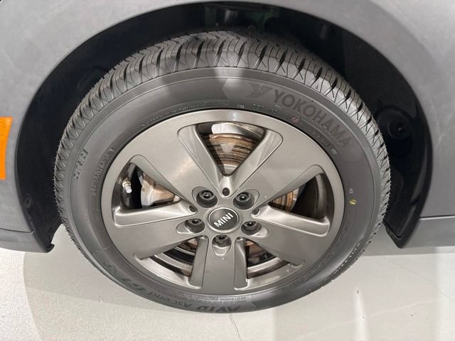 Used 2022 MINI Cooper 2-Door Hardtop FWD image 5