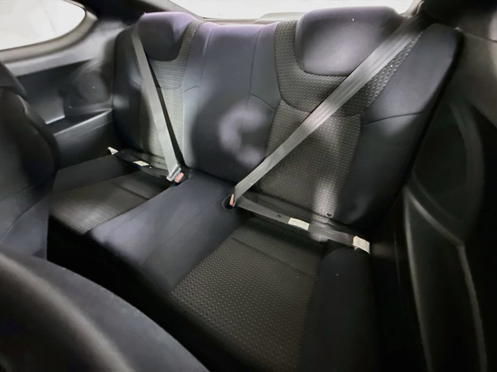 Used 2011 Hyundai Genesis 2.0T RWD image 23
