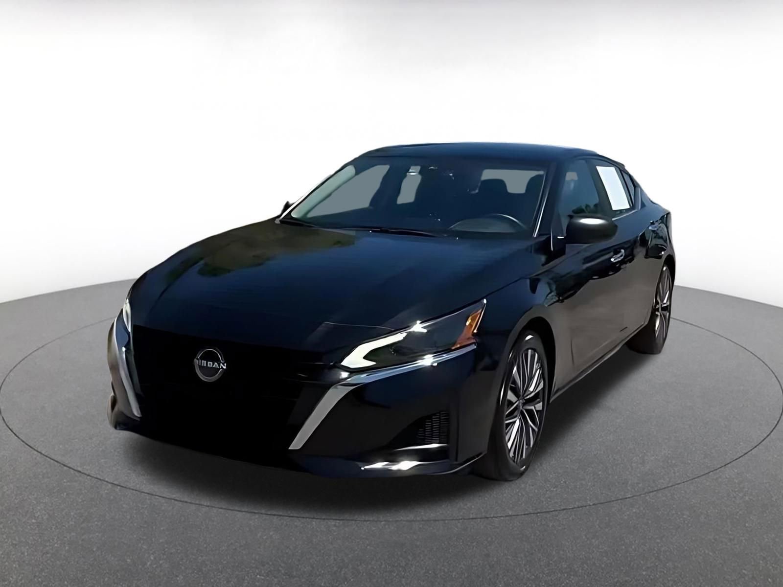 Used 2025 Nissan Altima 2.5 SV image 4