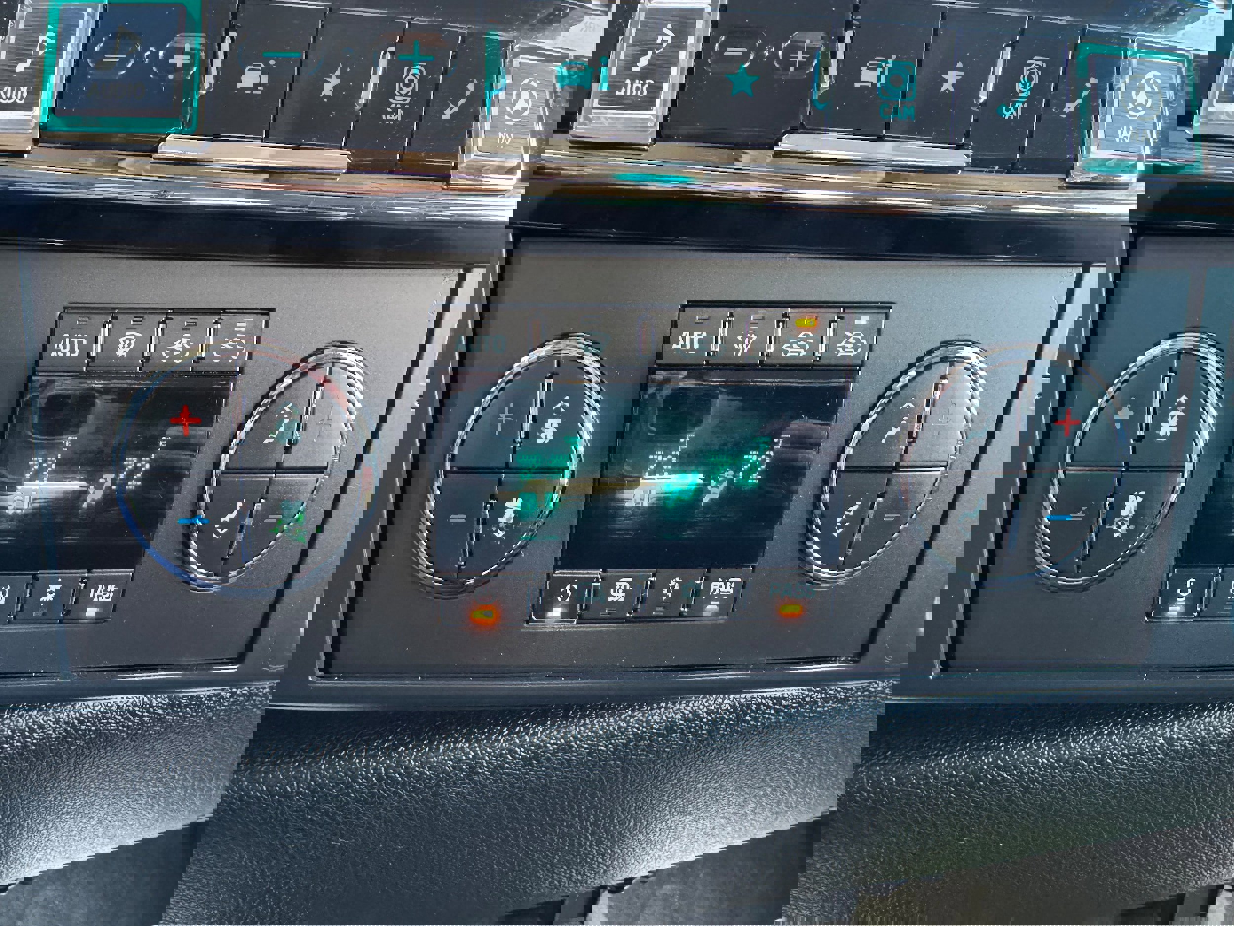 Used 2010 GMC Sierra 1500 SLE w/ Power Pack Plus image 22