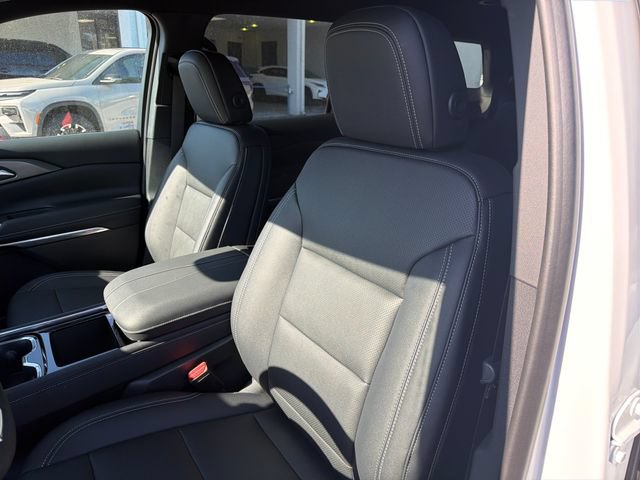New 2026 Chevrolet Traverse LT w/ Midnight/Sport Edition FWD image 25