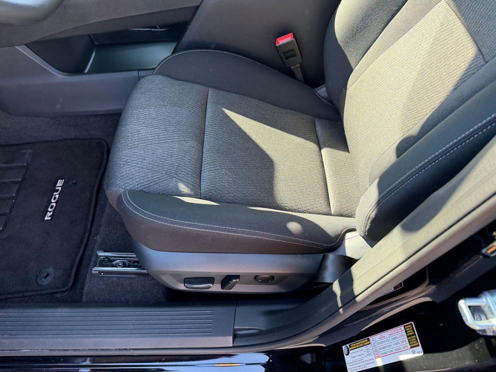 Certified 2026 Nissan Rogue SV image 13