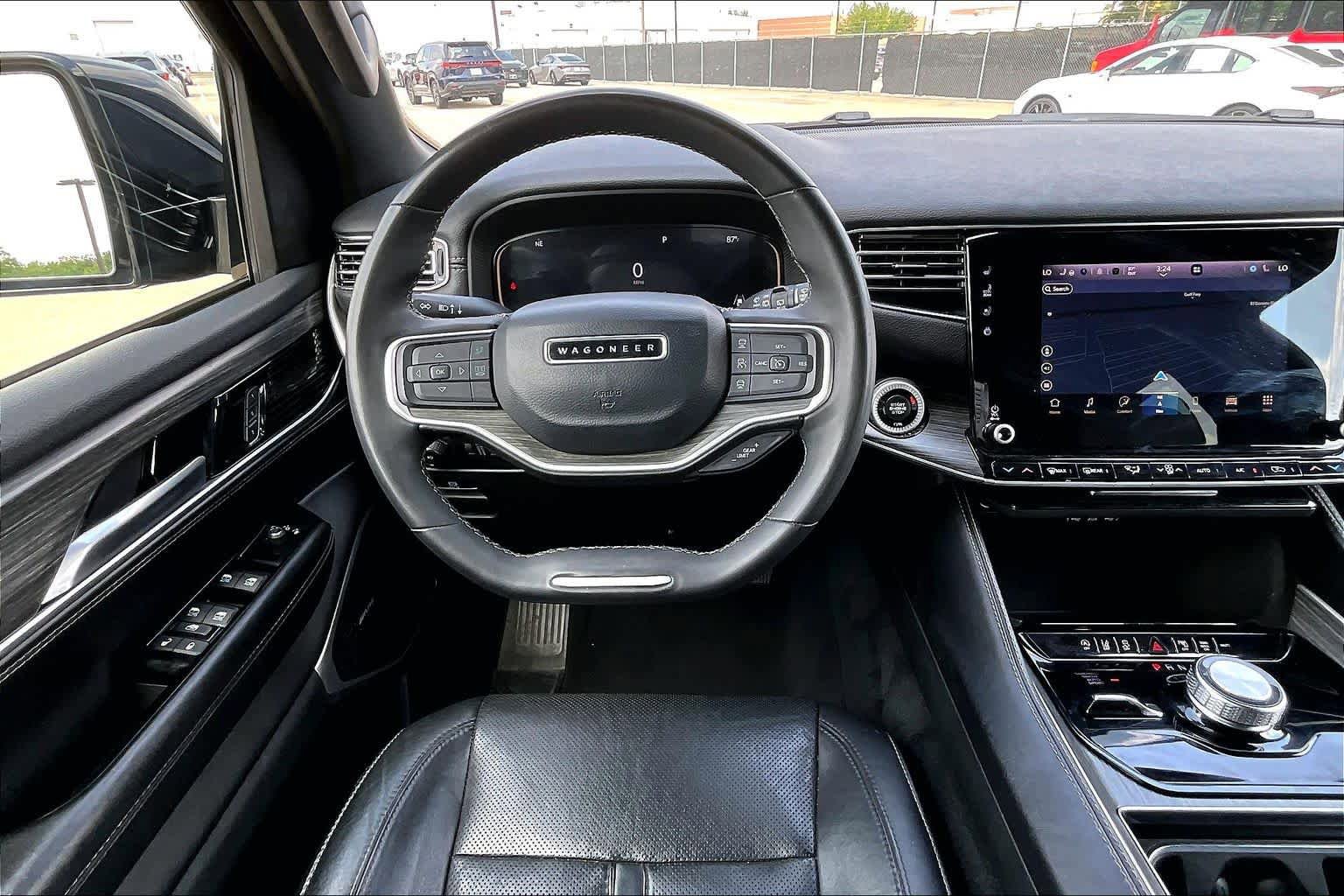 Used 2023 Jeep Wagoneer Series II AWD/4WD image 6