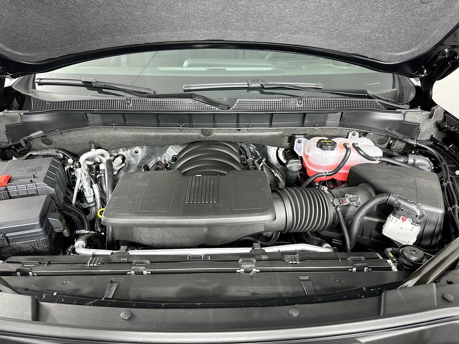 New 2026 Chevrolet Suburban RST w/ Sun And Tow Package image 32