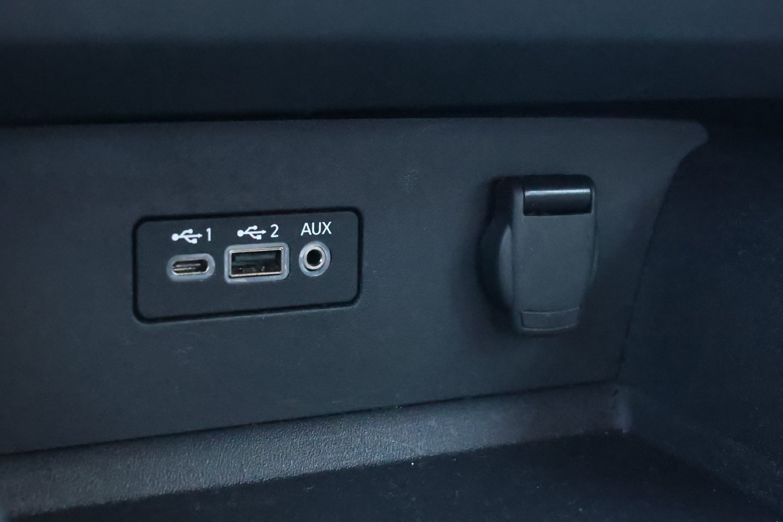 Used 2025 Nissan Altima 2.5 SV FWD image 21
