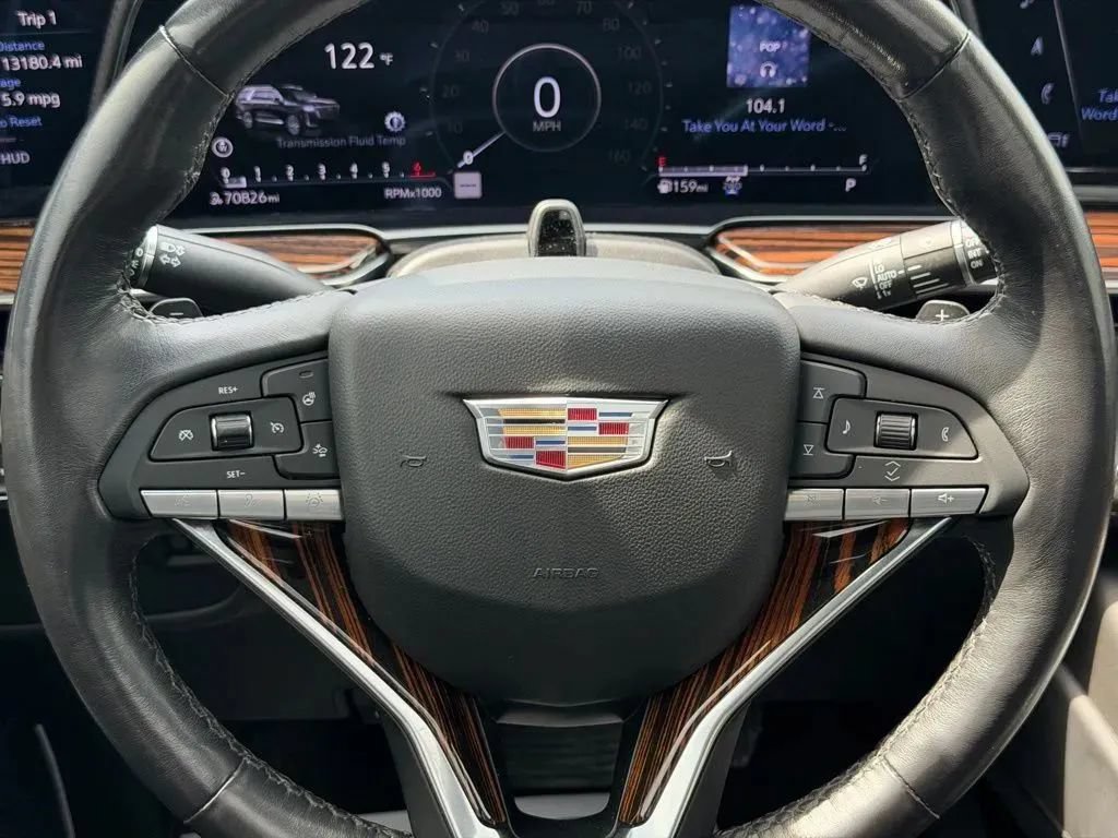 Used 2023 Cadillac Escalade Premium Luxury AWD/4WD image 15