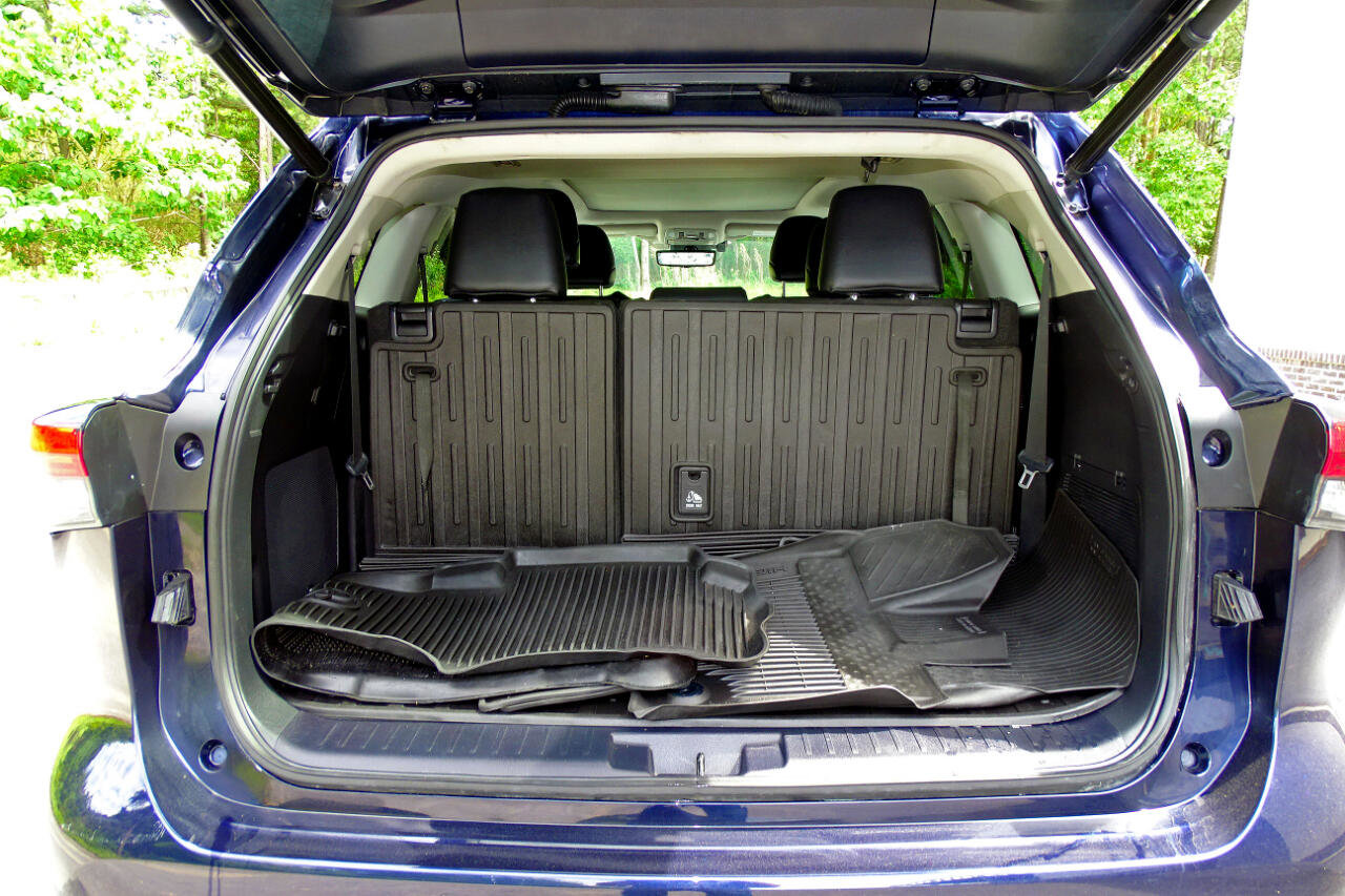 Used 2022 Toyota Highlander Platinum image 18