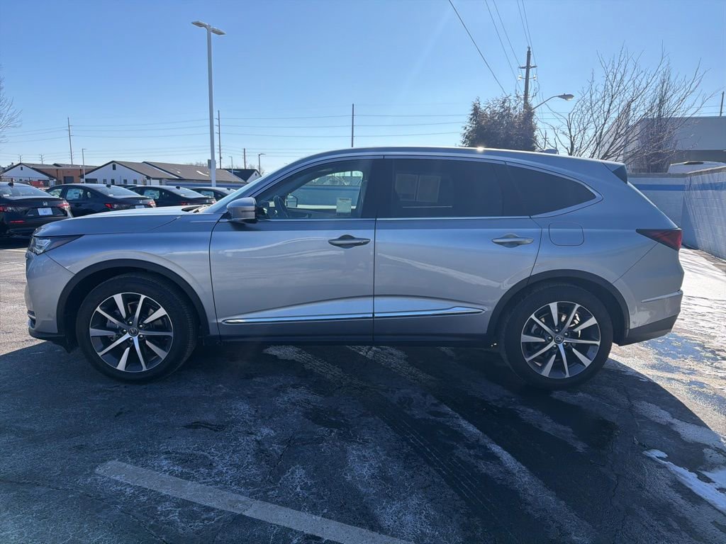 Used 2025 Acura MDX w/ Technology Package image 2