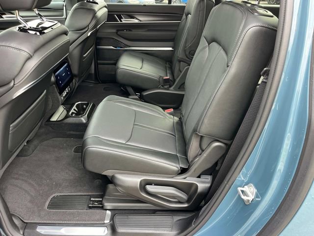 New 2026 Jeep Grand Wagoneer L Summit w/ Premium Group III AWD/4WD image 9