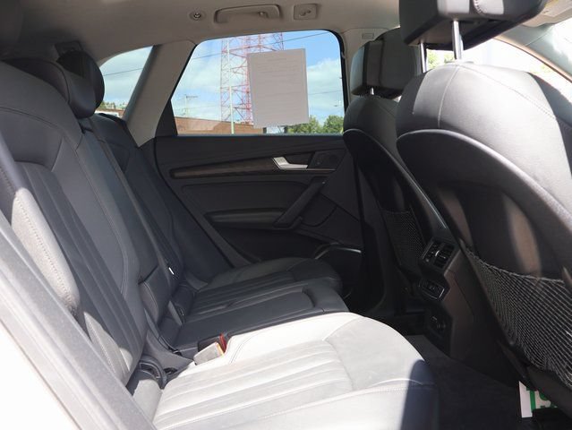 Used 2020 Audi Q5 2.0T Premium Plus w/ Premium Plus Package AWD/4WD image 9