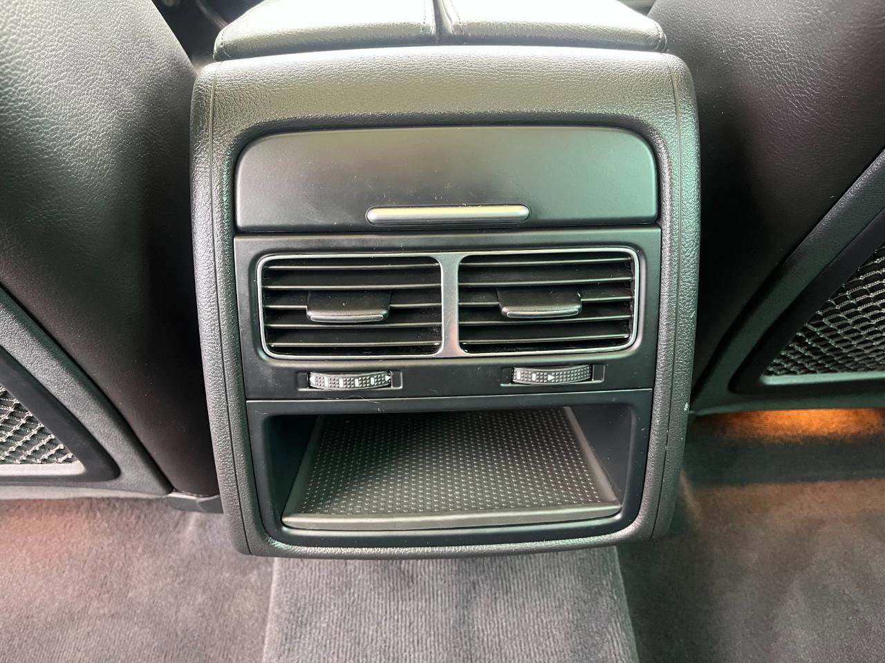 Used 2015 Volkswagen Touareg TDI AWD/4WD image 16