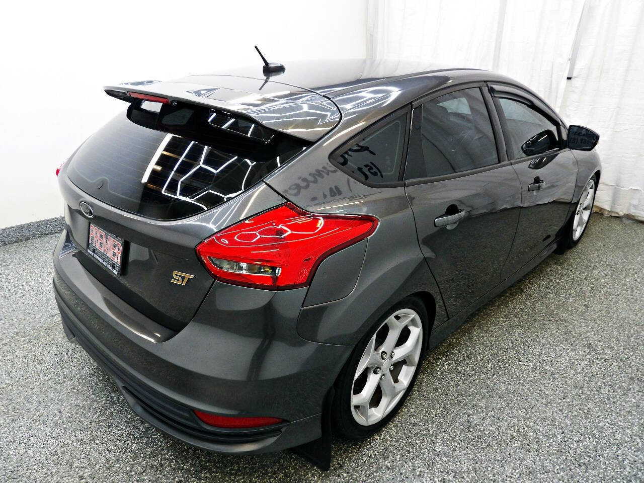 Used 2016 Ford Focus ST image 6