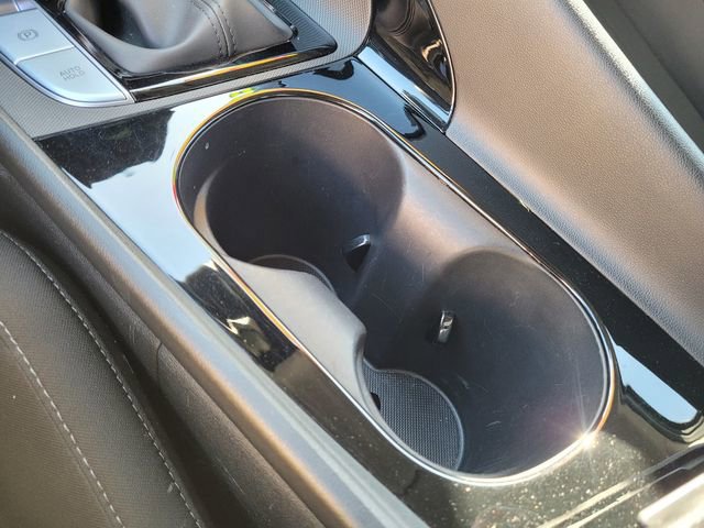 Used 2025 Hyundai Elantra SEL image 24