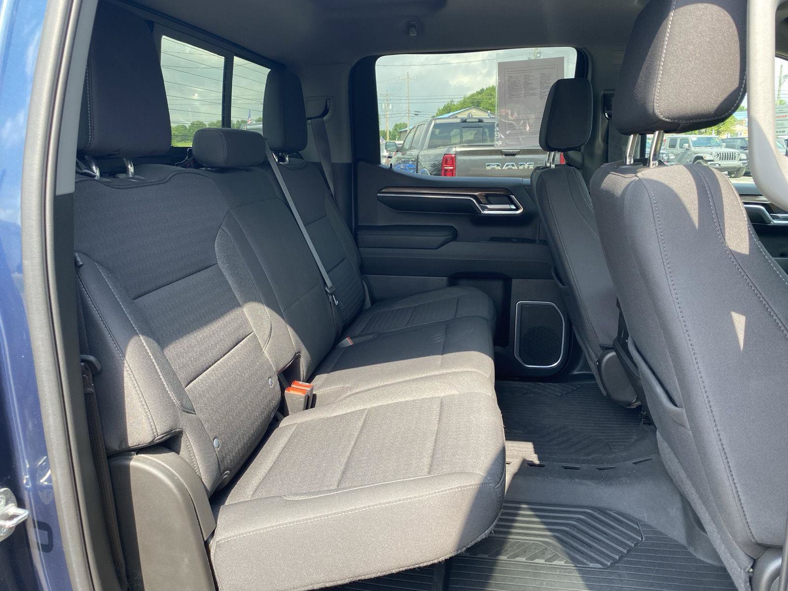 Used 2023 Chevrolet Silverado 1500 RST AWD/4WD image 36