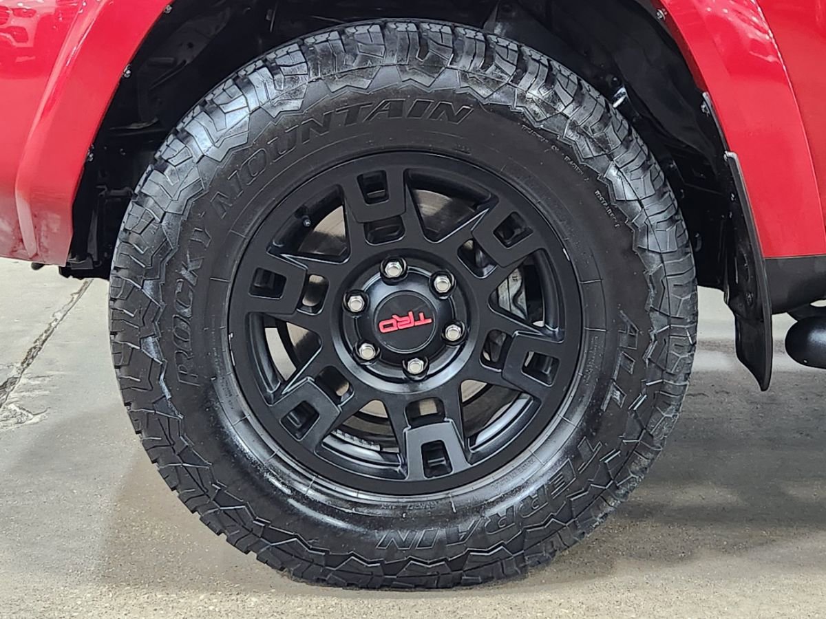 Used 2022 Toyota 4Runner SR5 Premium w/ Moonroof Package image 28