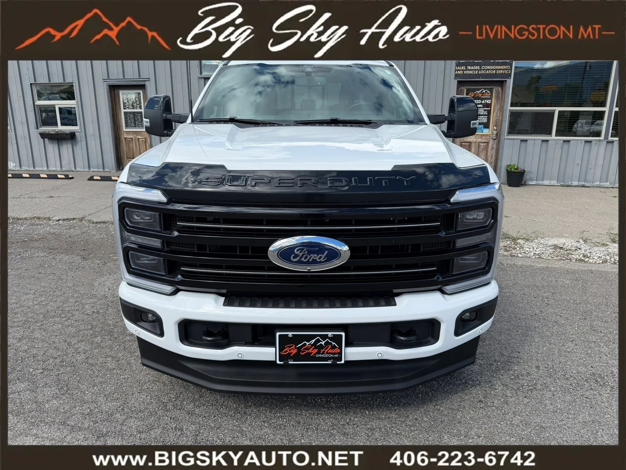 Used 2025 Ford F350 Platinum AWD/4WD image 2