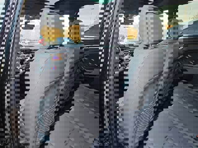 Used 2025 Audi Q3 2.0T Premium w/ Convenience Package image 15