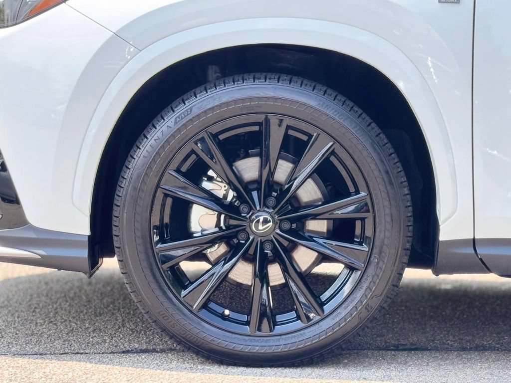 Used 2025 Lexus NX 350 F Sport w/ Accessory Package (2T) AWD/4WD image 11