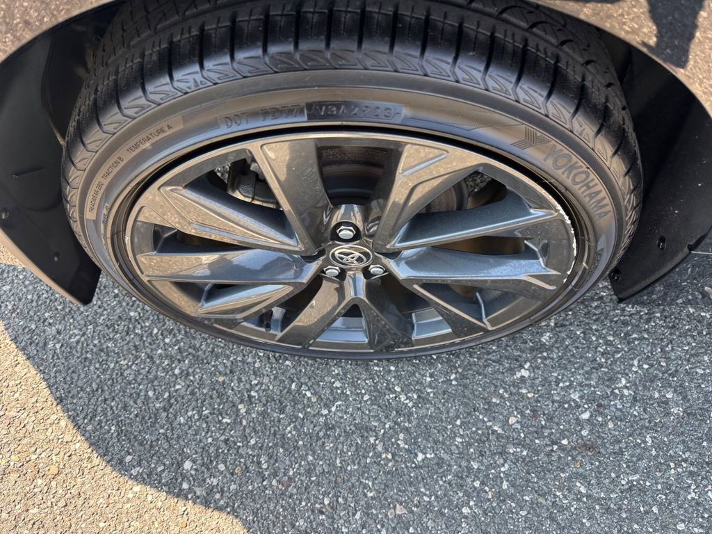 Used 2024 Toyota Corolla SE w/ SE Package image 18