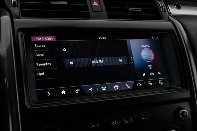 Used 2020 Land Rover Discovery Landmark AWD/4WD image 33