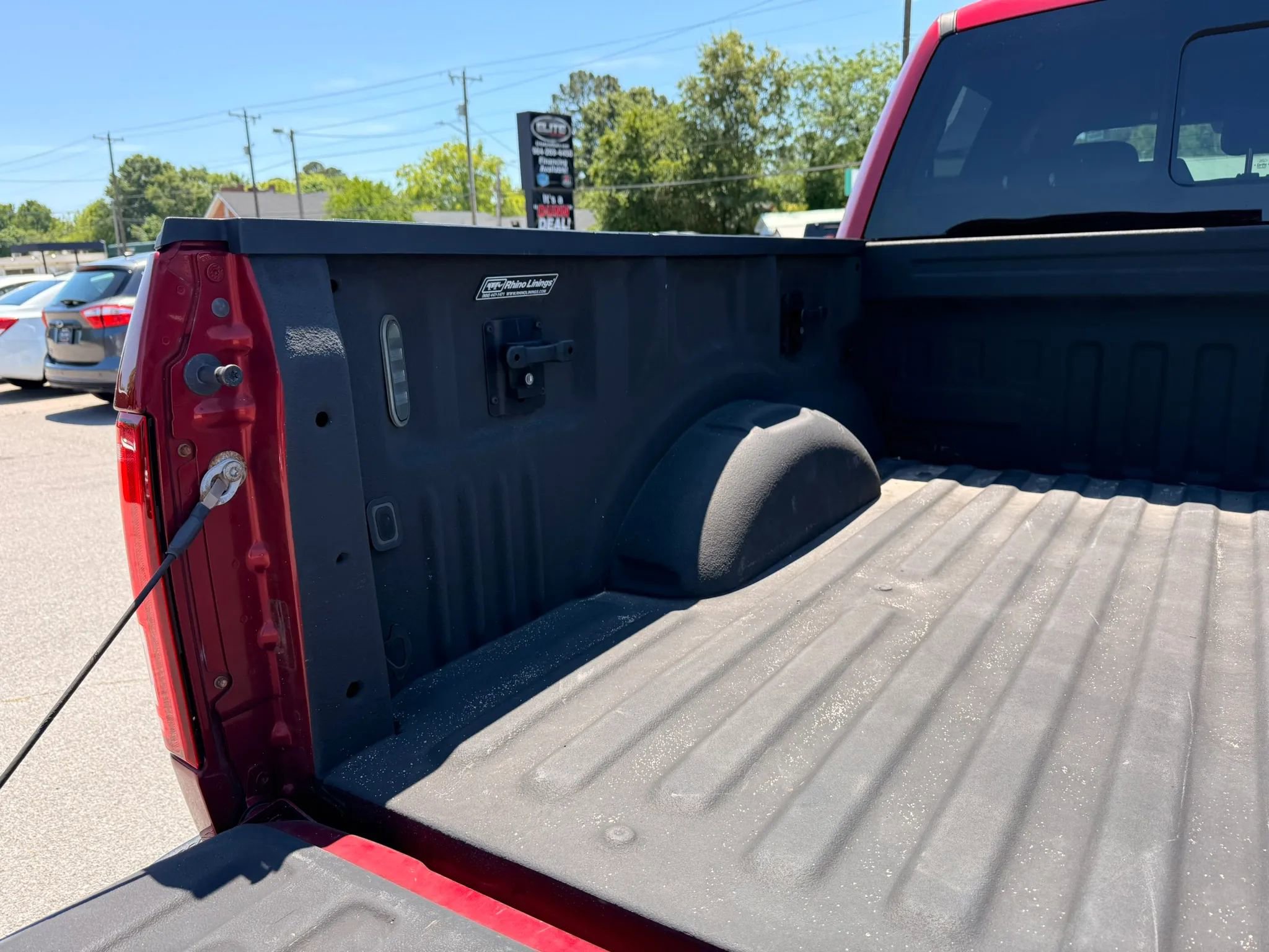 Used 2015 Ford F150 XLT w/ Equipment Group 302A Luxury AWD/4WD image 12