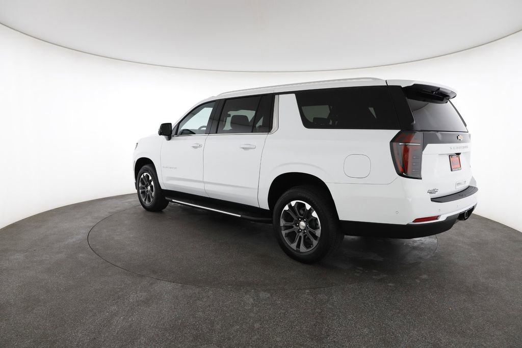 Used 2025 Chevrolet Suburban LS image 9